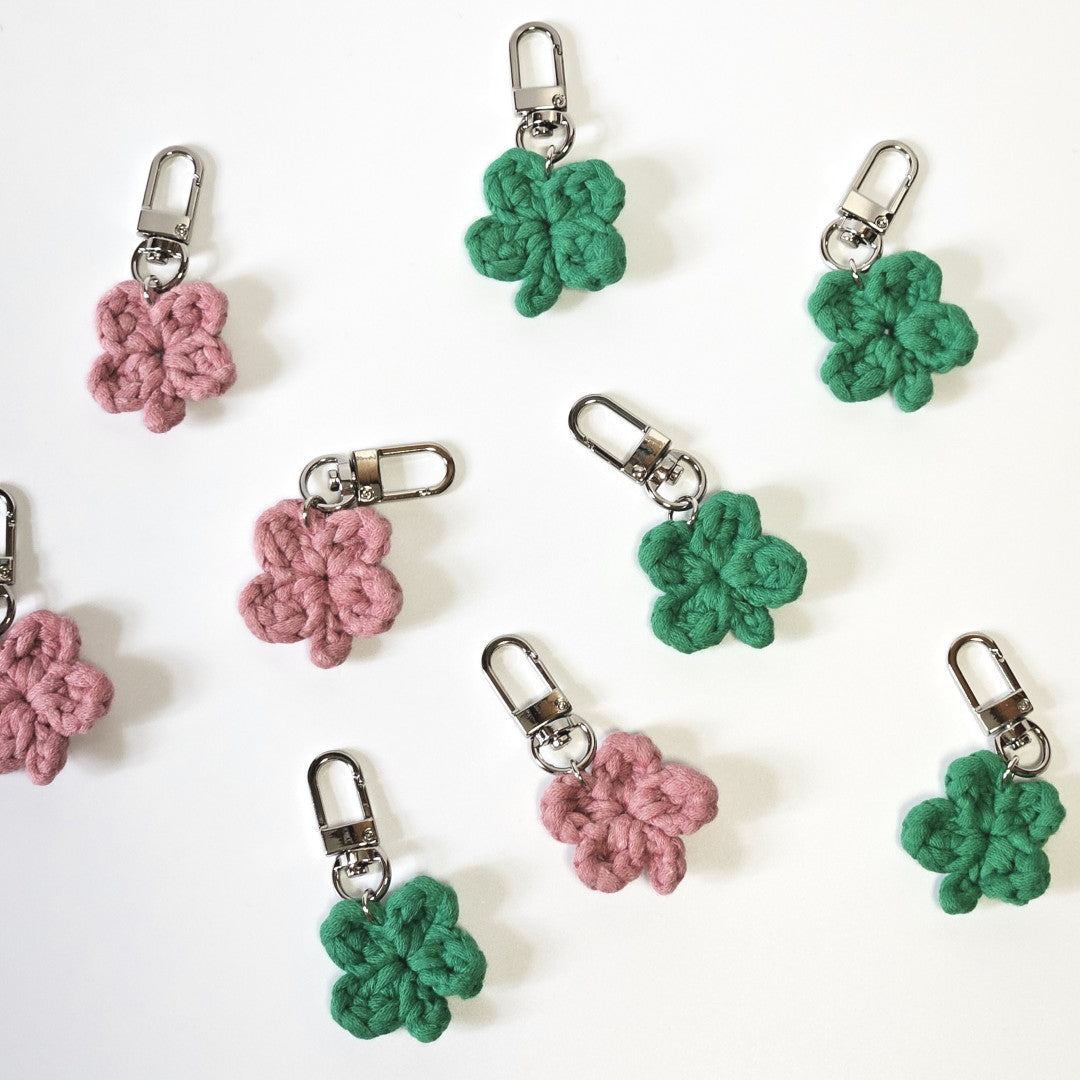 Handcrafted knitting four-leaf clover keyring