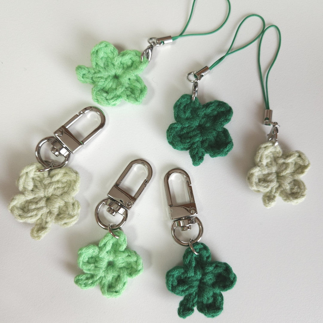 Handcrafted knitting four-leaf clover keyring