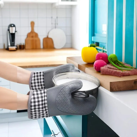 Kitchen Pro Silicone Oven Glove with Enhanced Safety Features