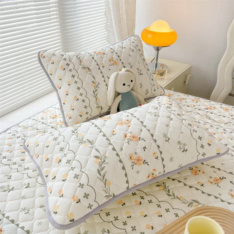 Floral Fitted Queen Sheet Set with Mattress Protector